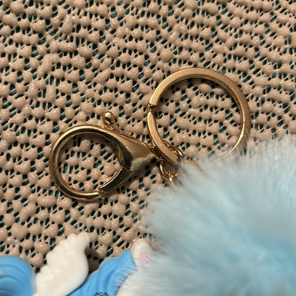 UNICORN KEYCHAIN ๐ (1 PIECE) - Picture 6 of 16